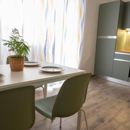 Antica Dogana Apartments Maestrale แตร์ราชินา ภายนอก รูปภาพ