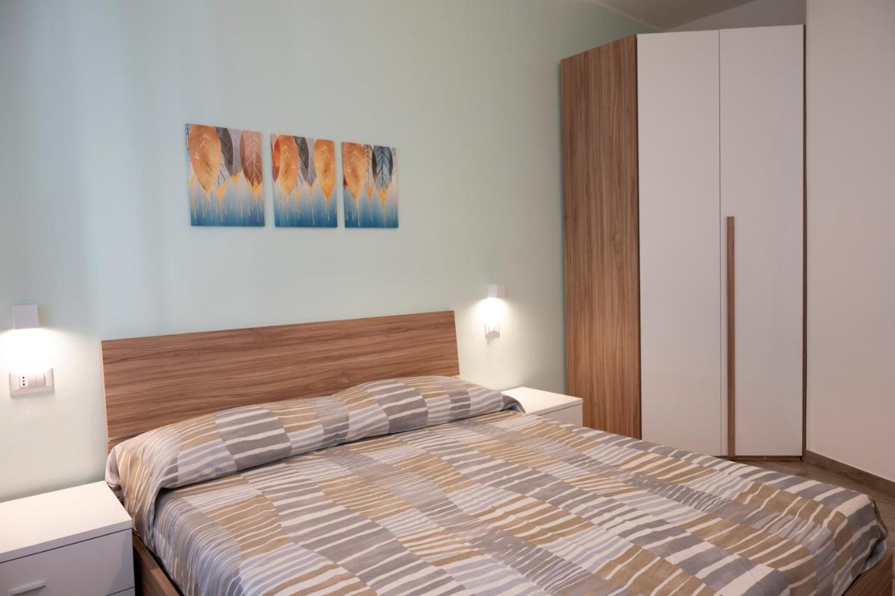 Antica Dogana Apartments Maestrale แตร์ราชินา ภายนอก รูปภาพ