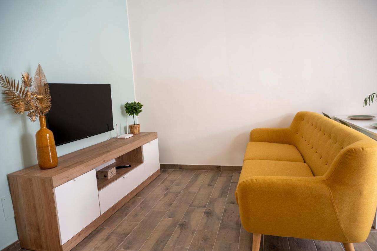 Antica Dogana Apartments Maestrale แตร์ราชินา ภายนอก รูปภาพ