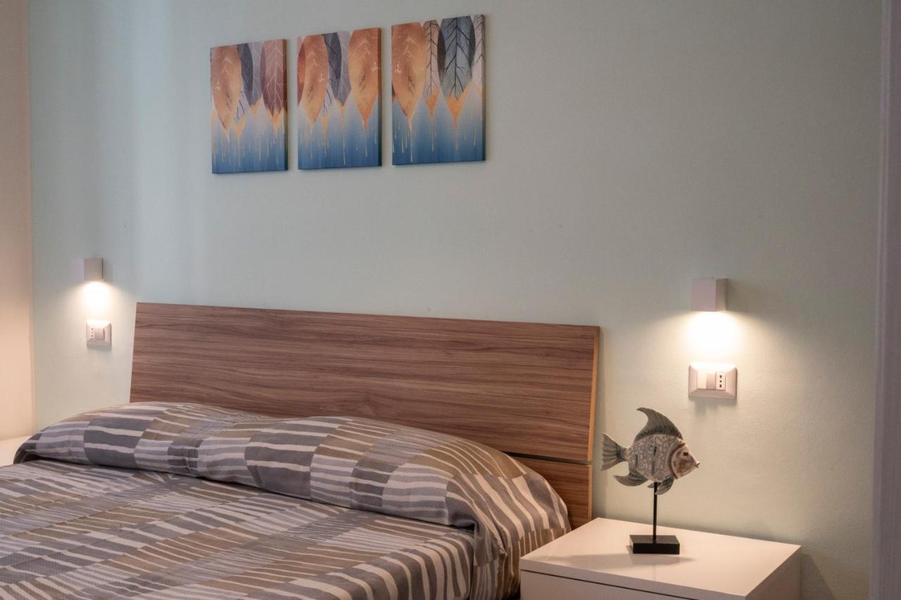 Antica Dogana Apartments Maestrale แตร์ราชินา ภายนอก รูปภาพ