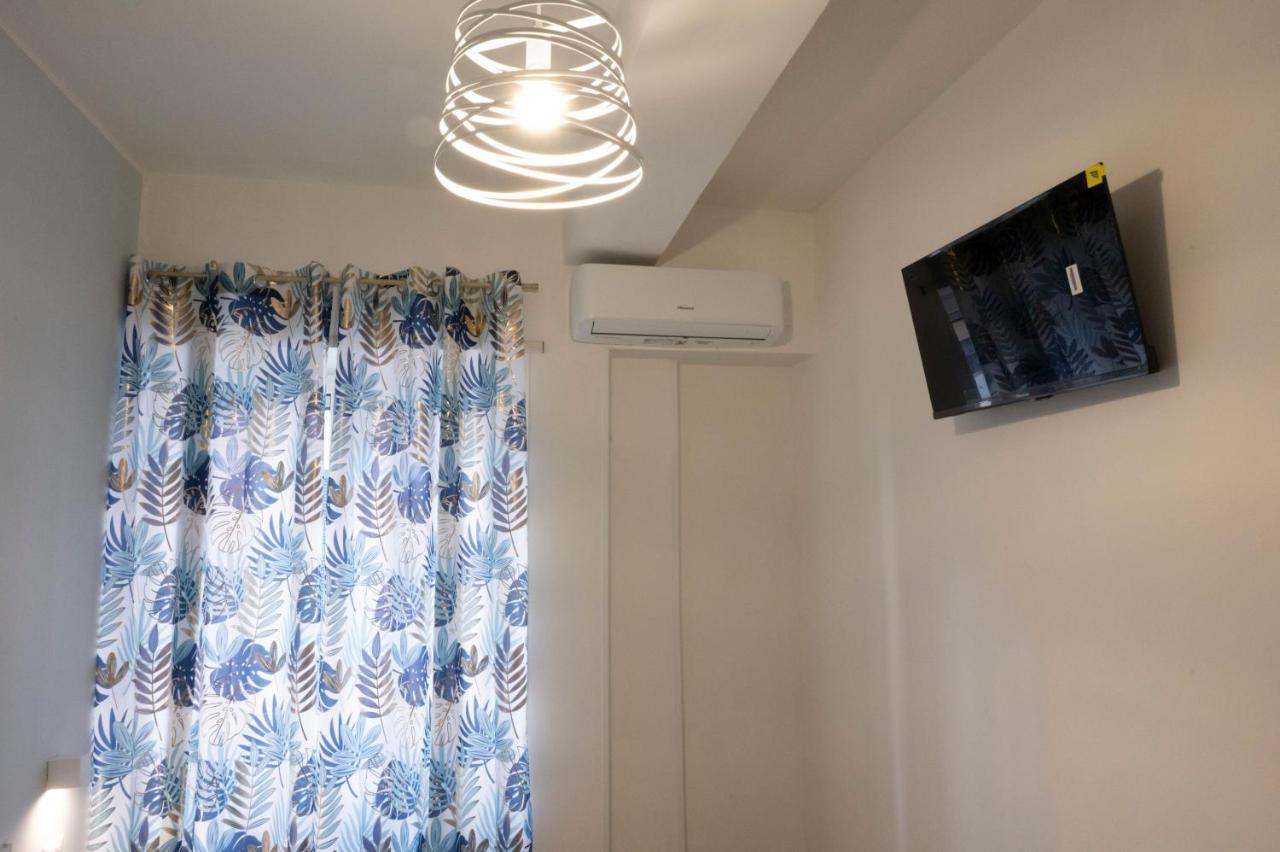 Antica Dogana Apartments Maestrale แตร์ราชินา ภายนอก รูปภาพ