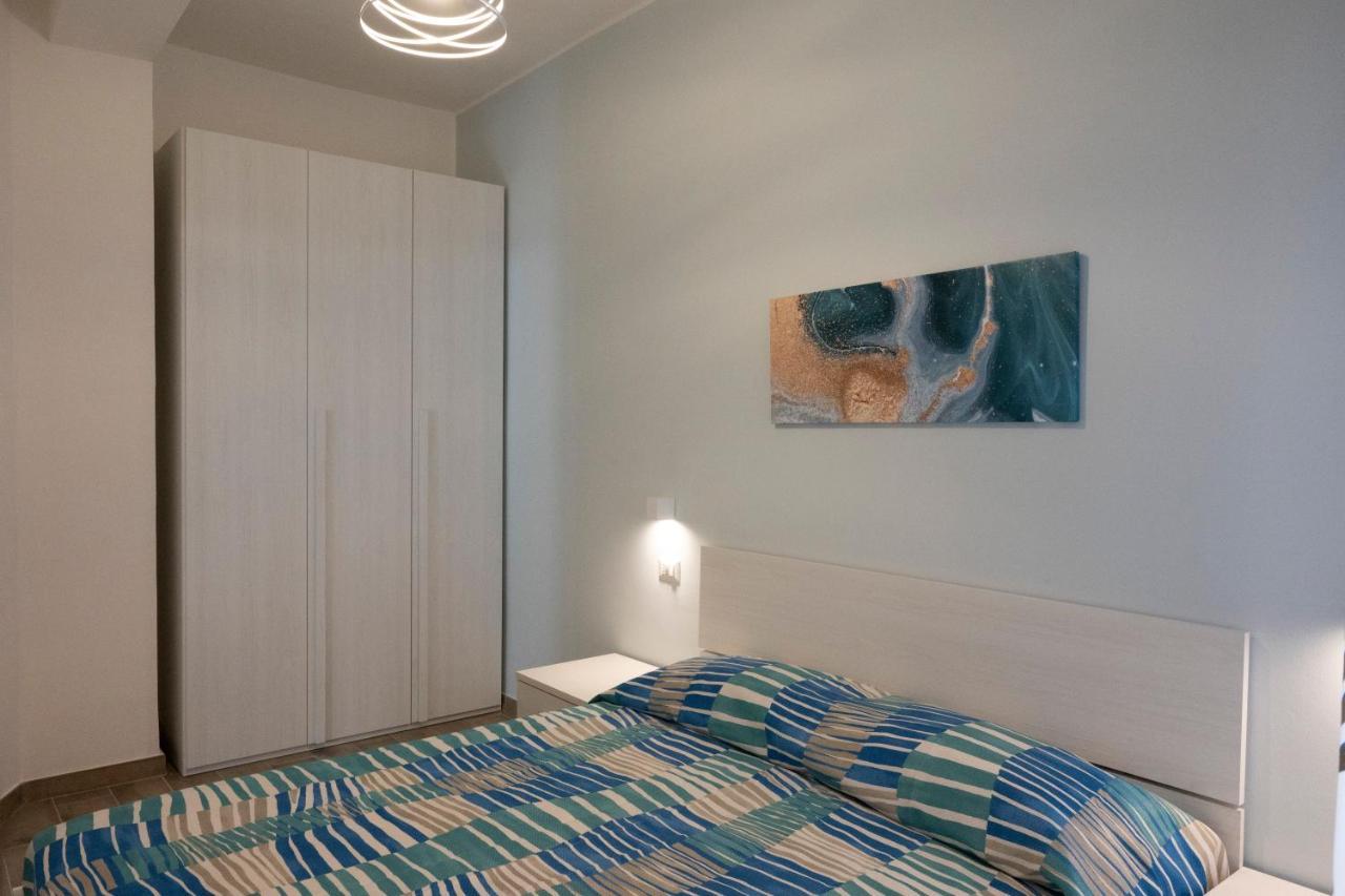 Antica Dogana Apartments Maestrale แตร์ราชินา ภายนอก รูปภาพ